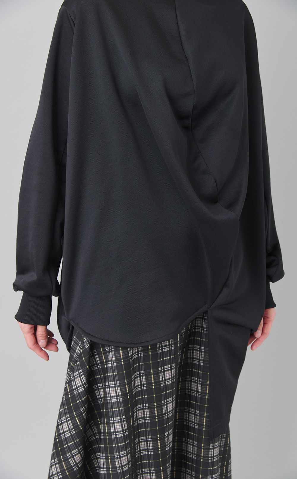 ボールグロッシープルオーバー