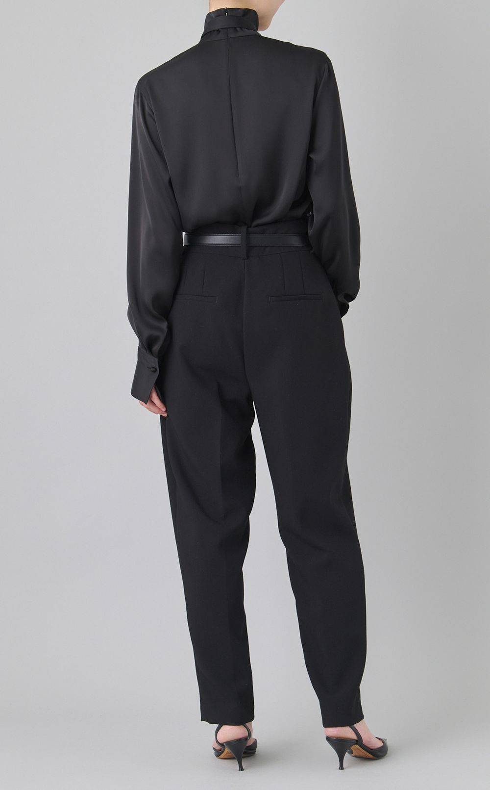 ボウタイ付ハイネックドレープブラウス