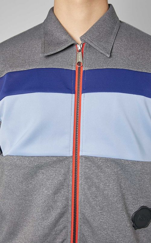 トラックジャケット