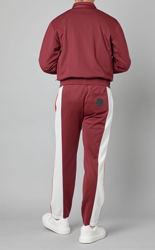 トラックジャケット