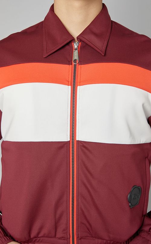 トラックジャケット