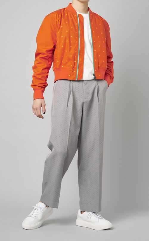 アイレットボンバージャケット