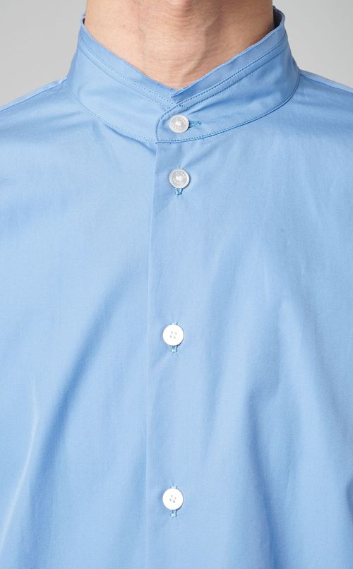 スタンドカラーシャツ