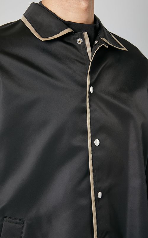 ナイロンカラーコーチジャケット