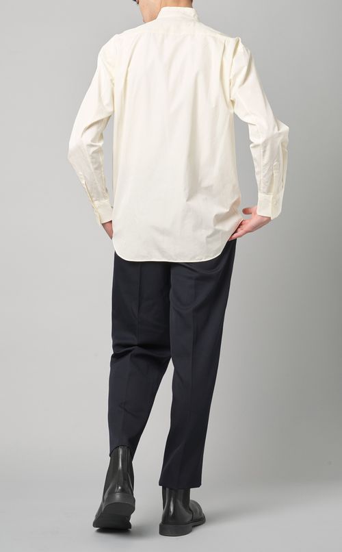 スタンドカラーシャツ