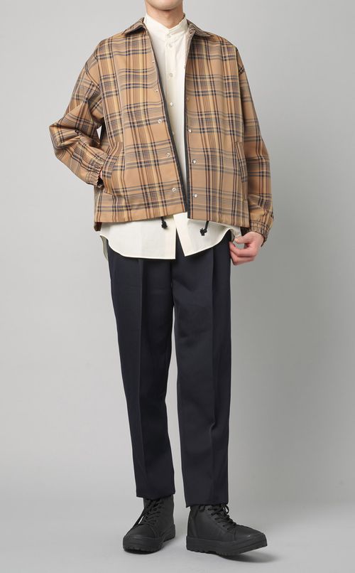 スタンドカラーシャツ