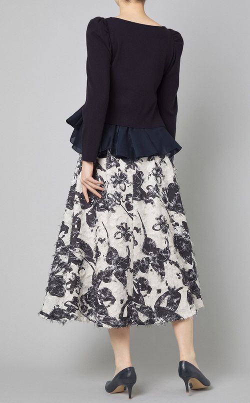 ジャガードプリントタックスカート