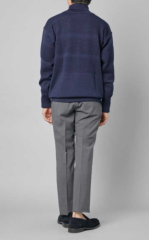 ボーダーパターンタートルネックニット