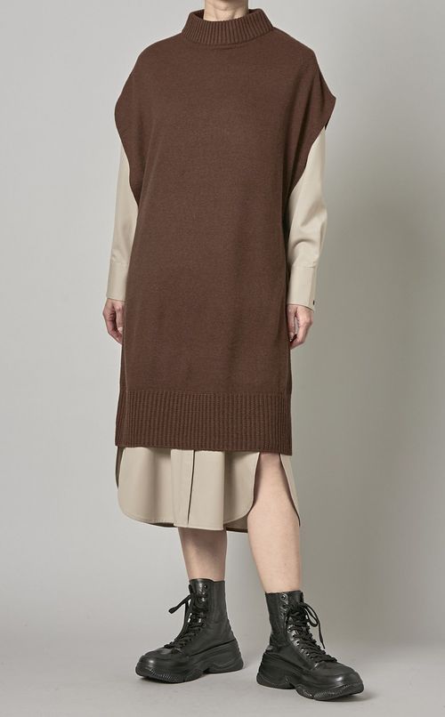 ベルト付ウールニットベスト