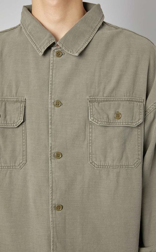 ミリタリー刺繍シャツ