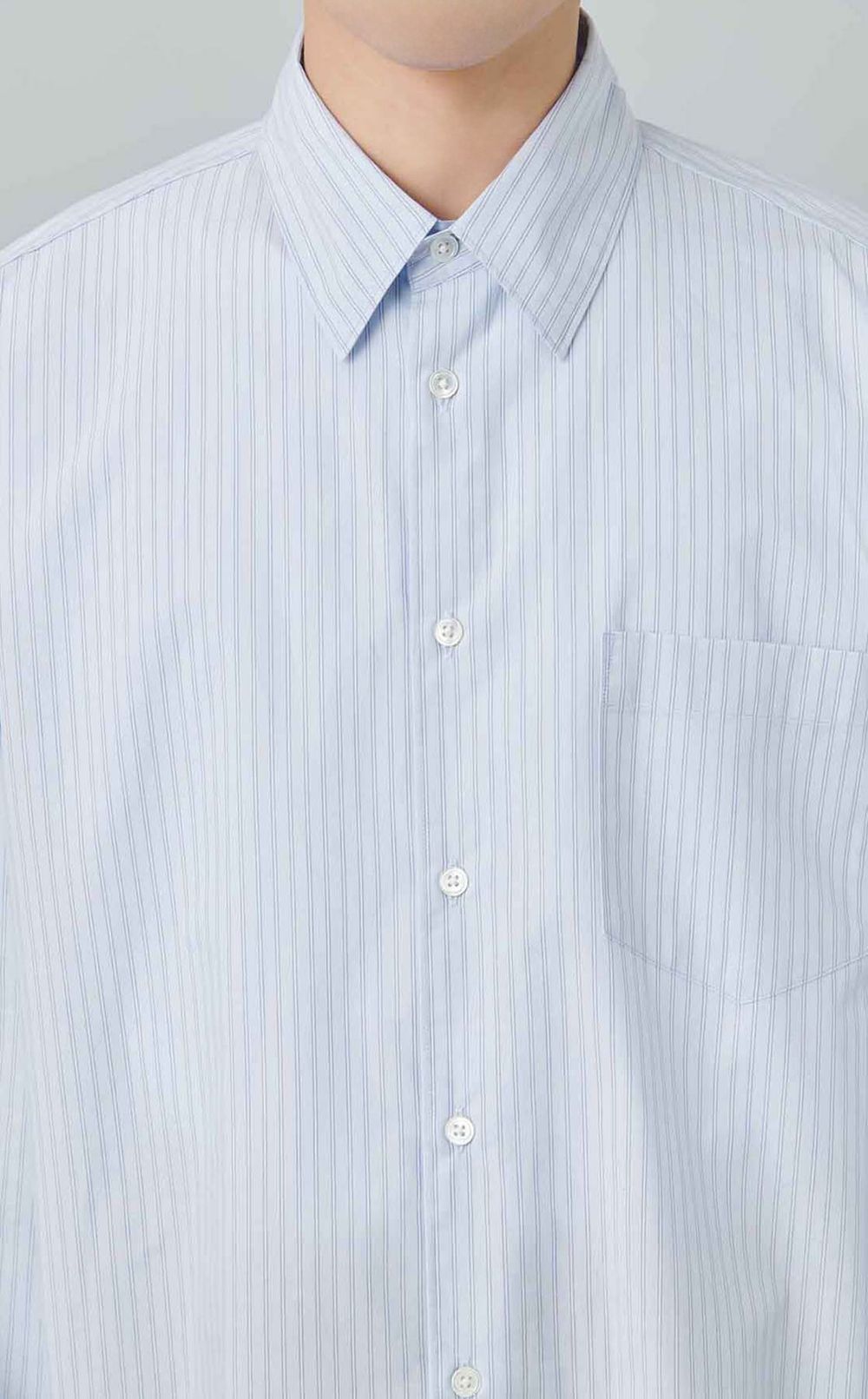 レギュラーカラーストライプシャツ