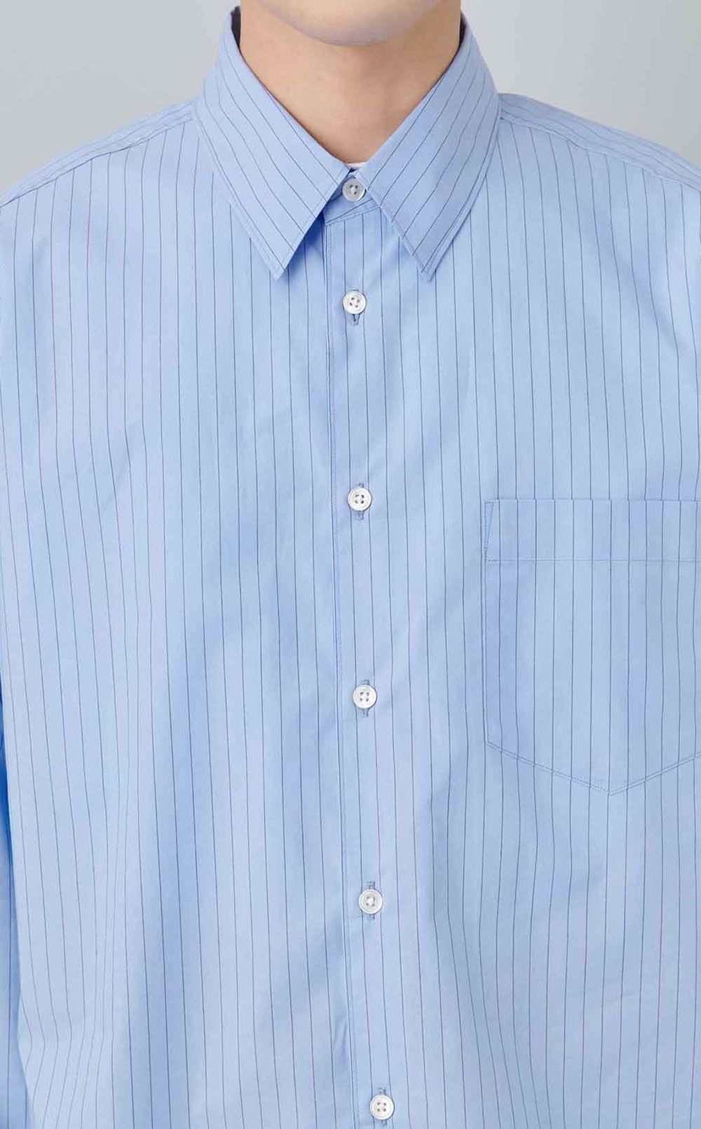 レギュラーカラーストライプシャツ