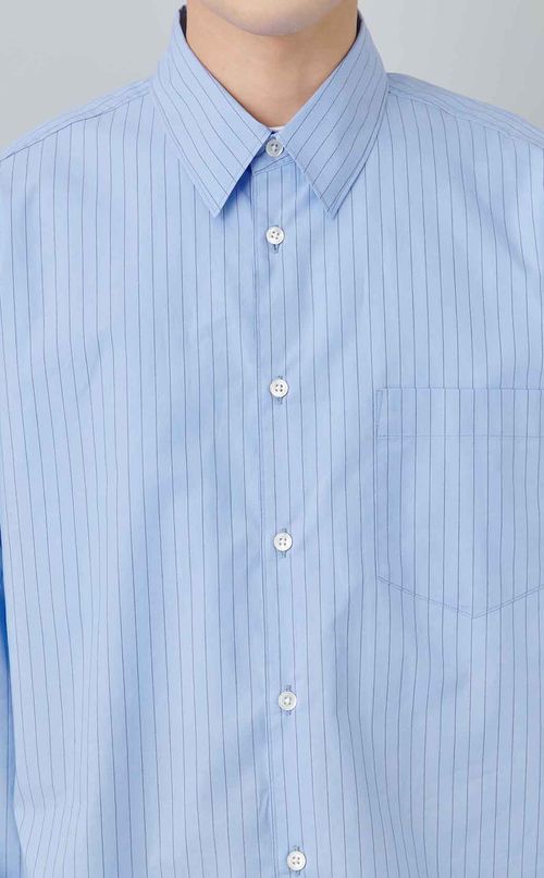 レギュラーカラーストライプシャツ