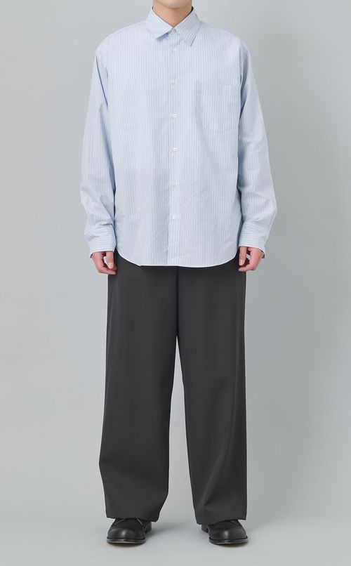 レギュラーカラーストライプシャツ