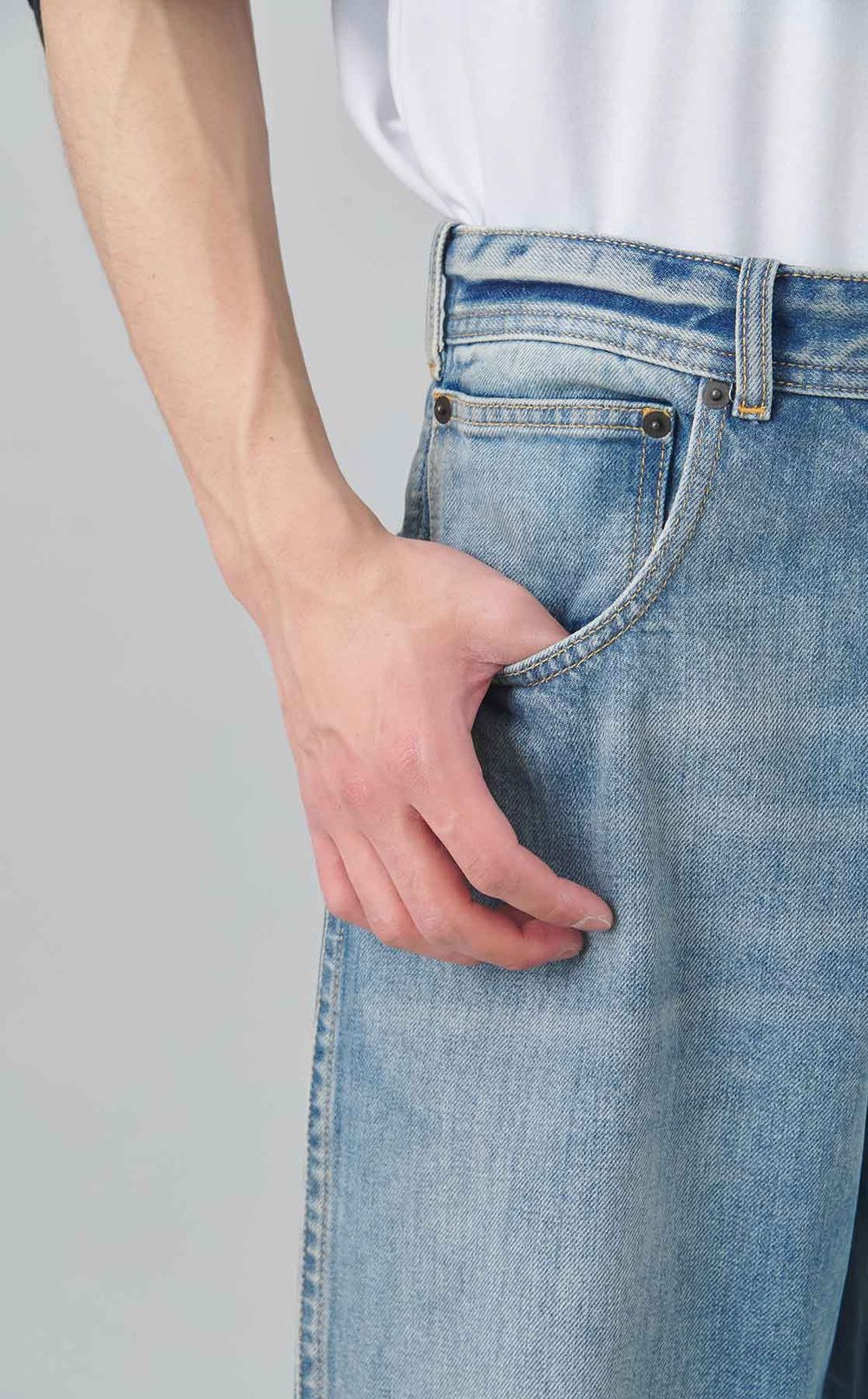 クロップド5ポケットデニムパンツ