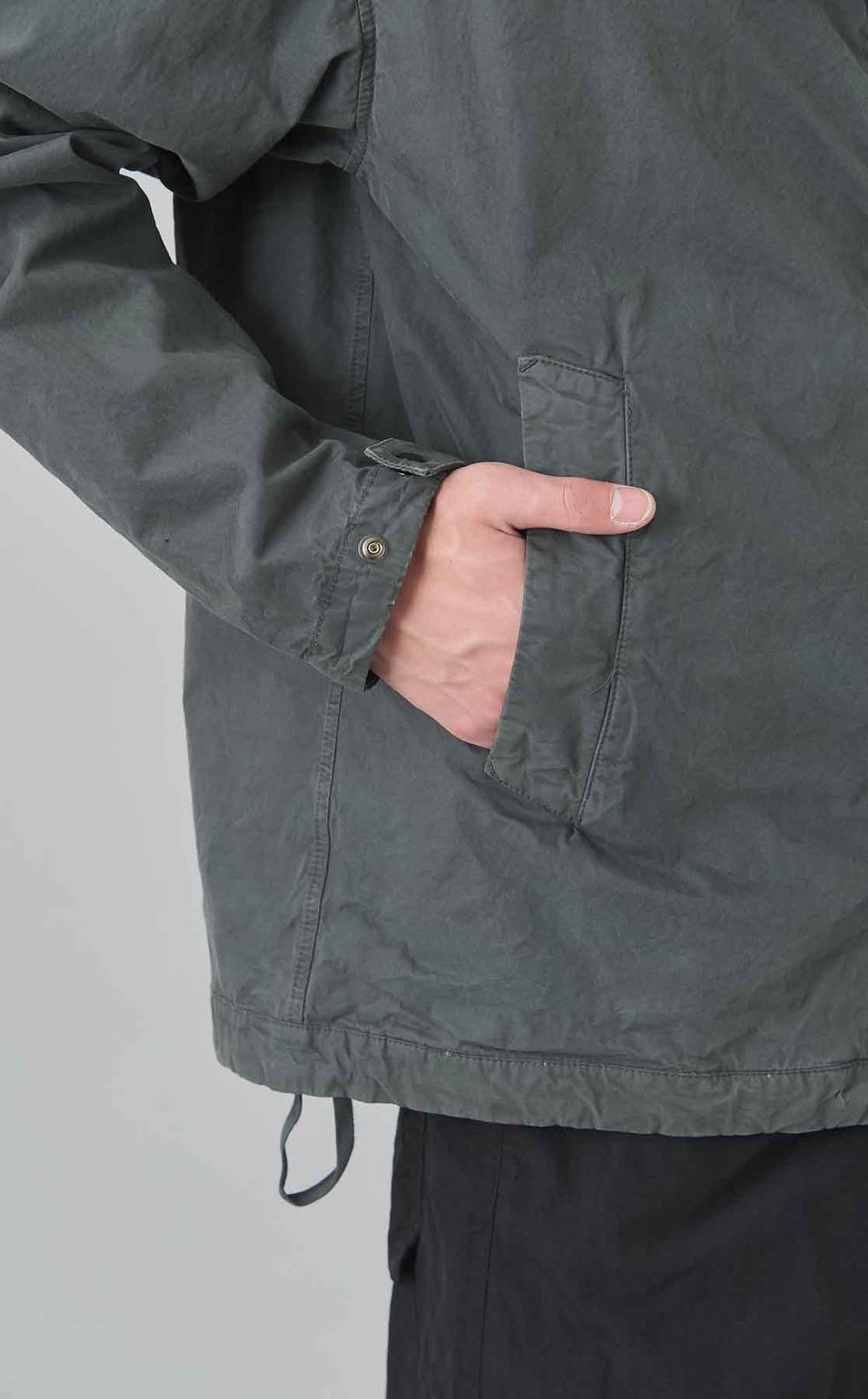 フーデッドレンズジャケット