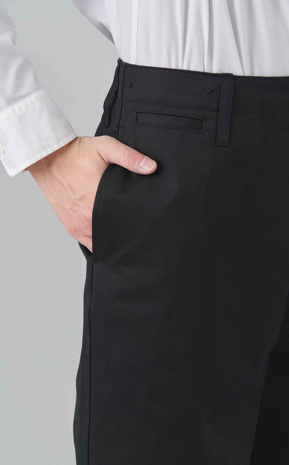 ベーシックチノパンツ