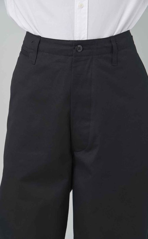 ベーシックチノパンツ