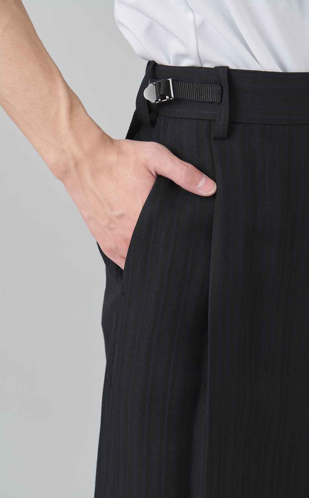 ツイードストライプサルエルパンツ