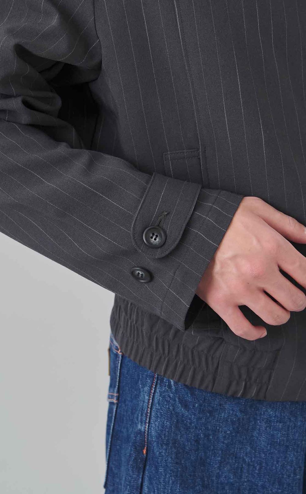 ストライプジップジャケット