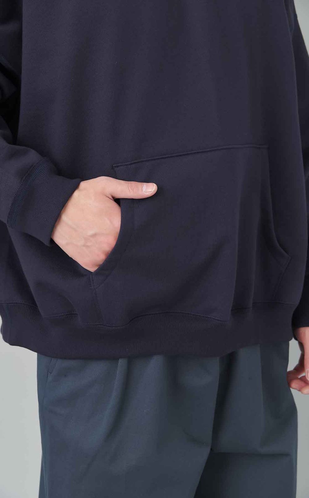 ヒュージショートパーカー