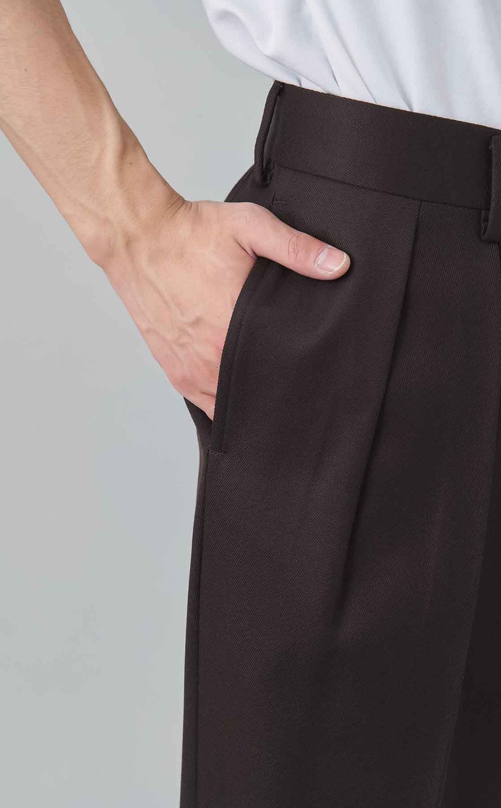 ウールトリコチン2タックフレアパンツ