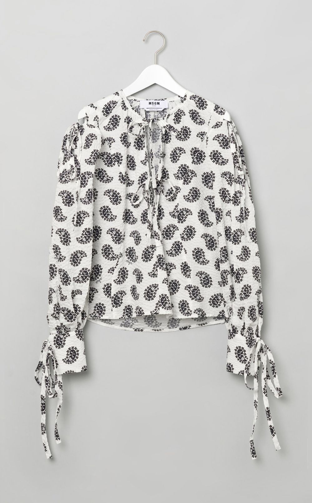 ペイズリーショルダースリットブラウス