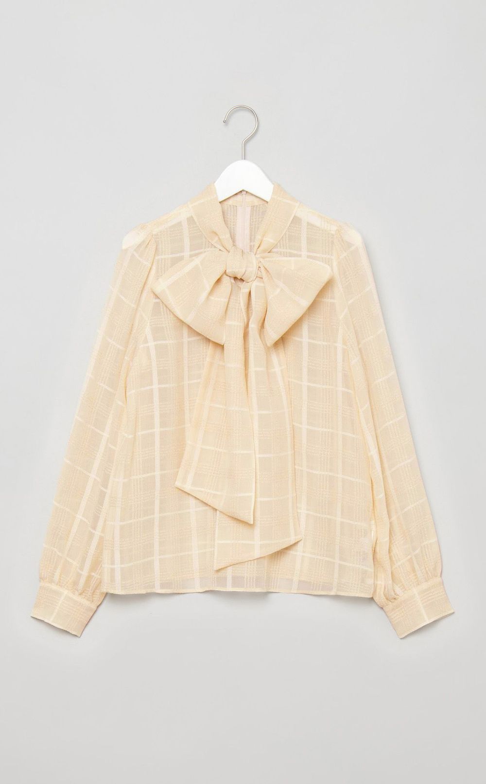 ビッグボウタイブラウス