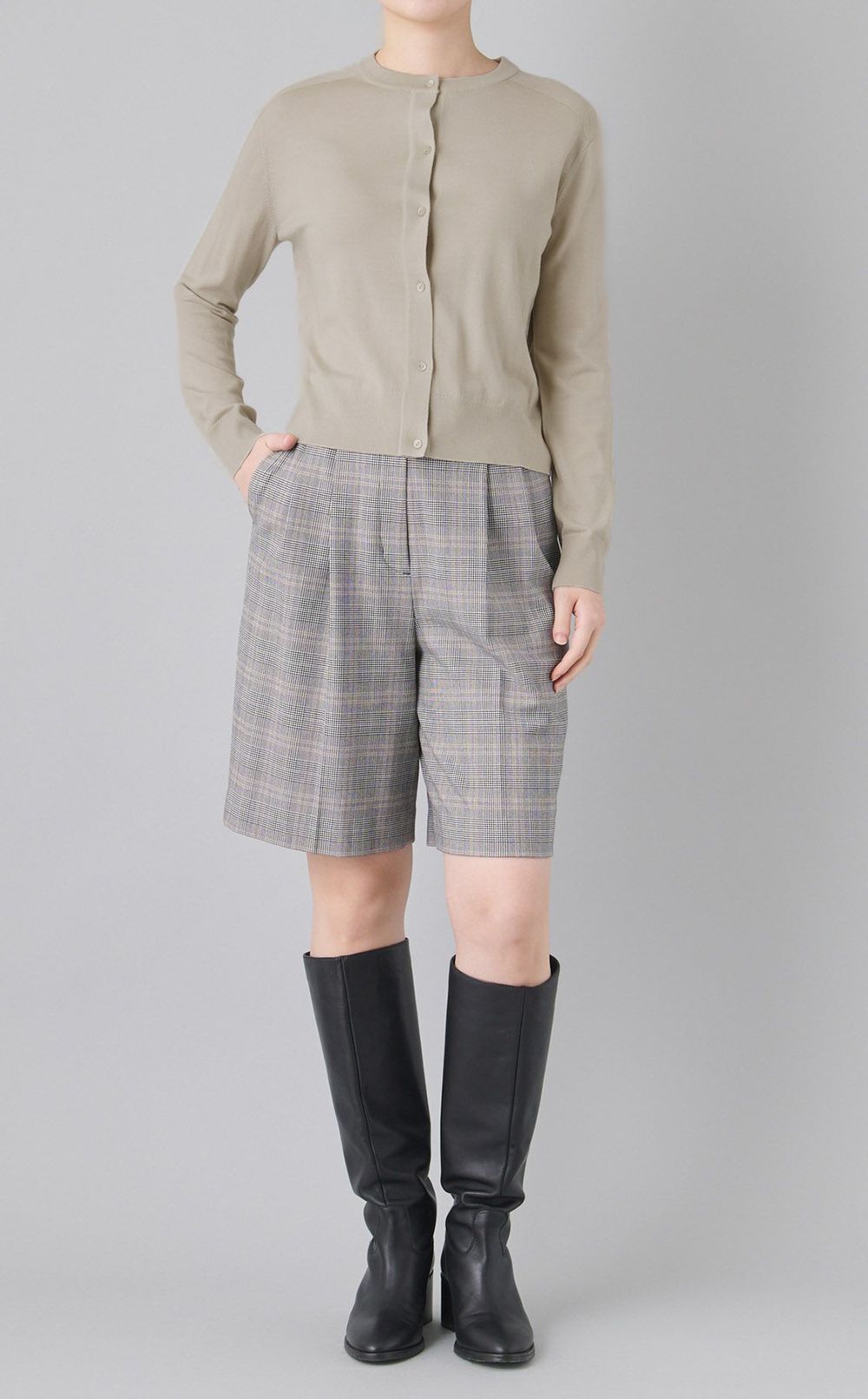 ウールクルーネックカーディガン