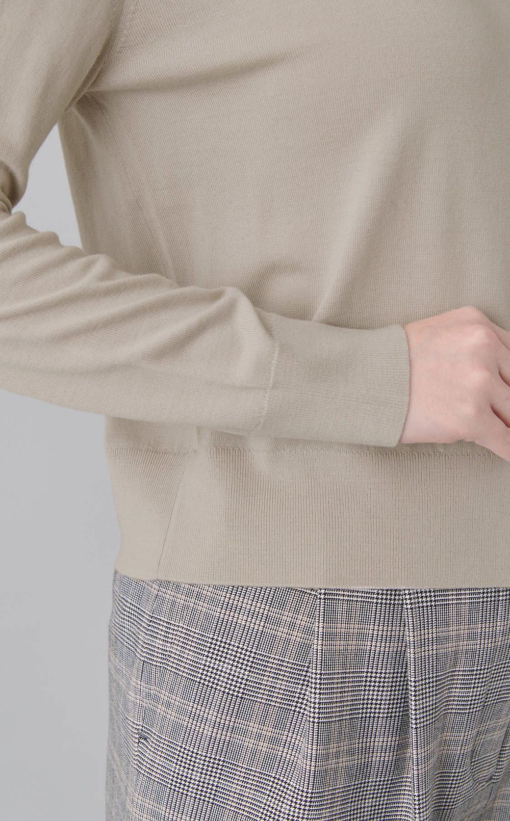 ウールクルーネックカーディガン