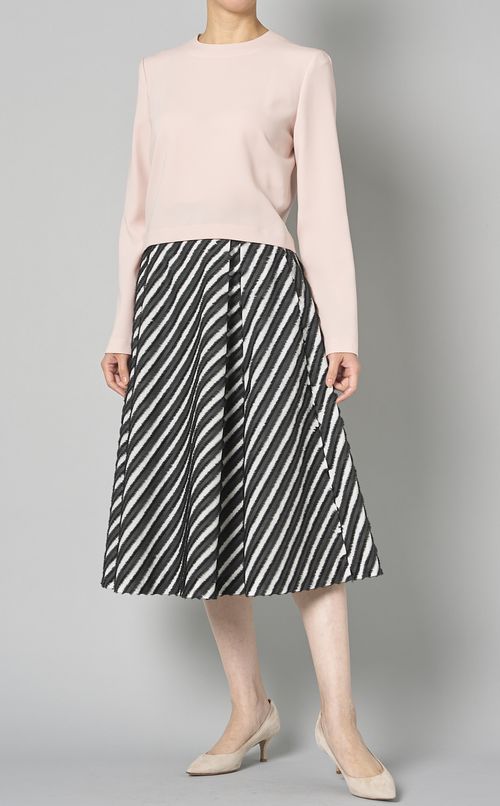 クロップドロングスリーブプルオーバー