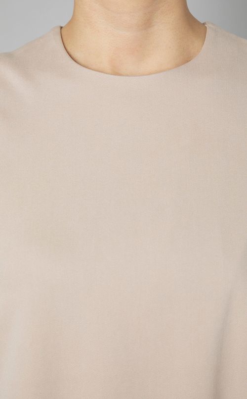 サイドタックノースリーブブラウス