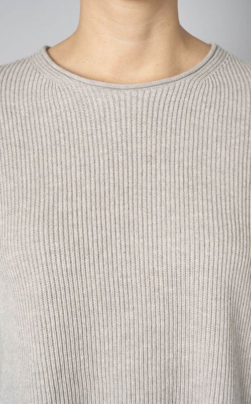 ミドルゲージボクシーニット