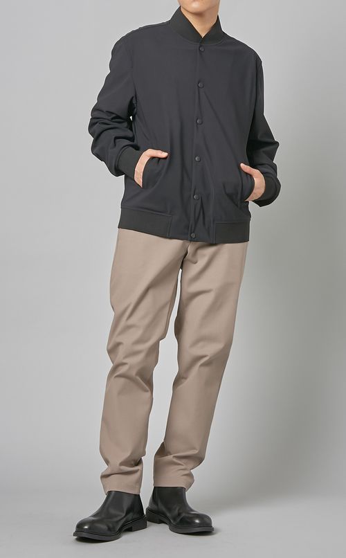 コットンポリエステルテーパードパンツ