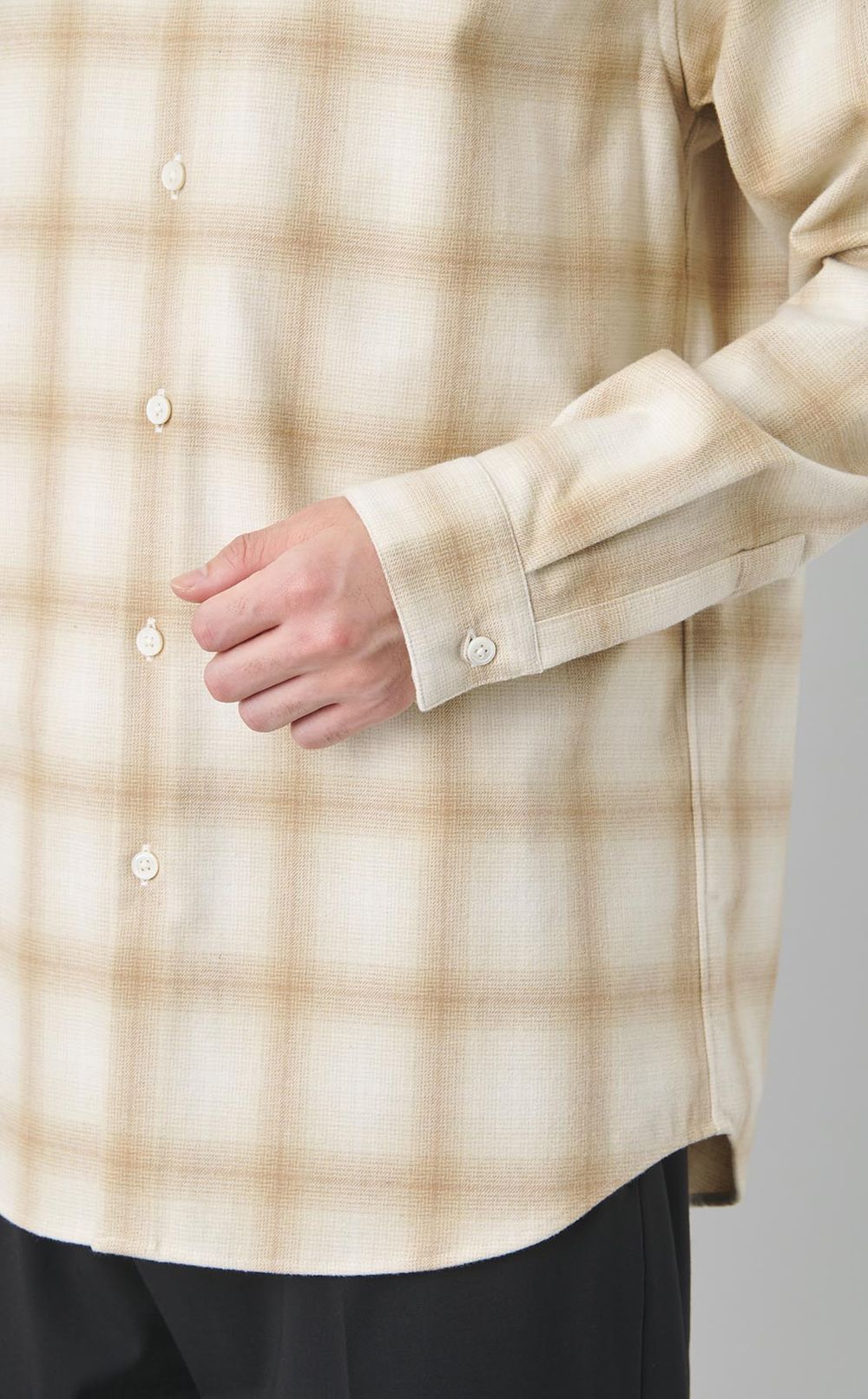 レギュラーカラーチェックシャツ