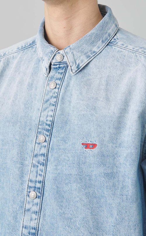 ウォッシュドデニムロングスリーブシャツ