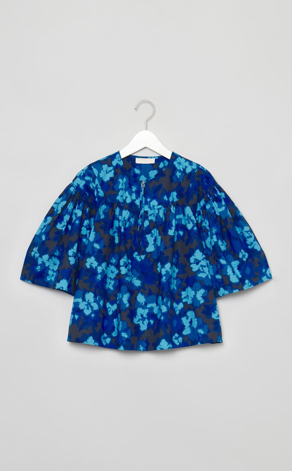 フラワープリントフロントジップブラウス