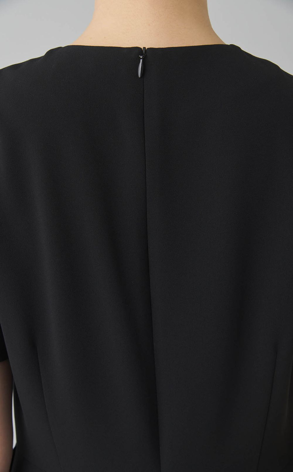 クレープハーフスリーブワンピース