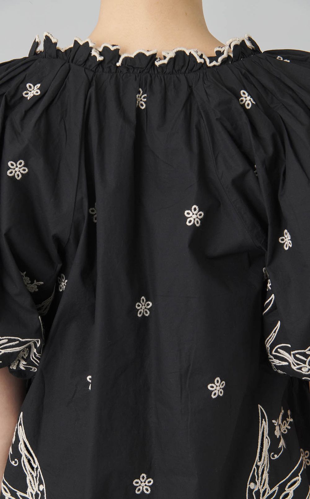 フラワーバードエンブロイダリーブラウス