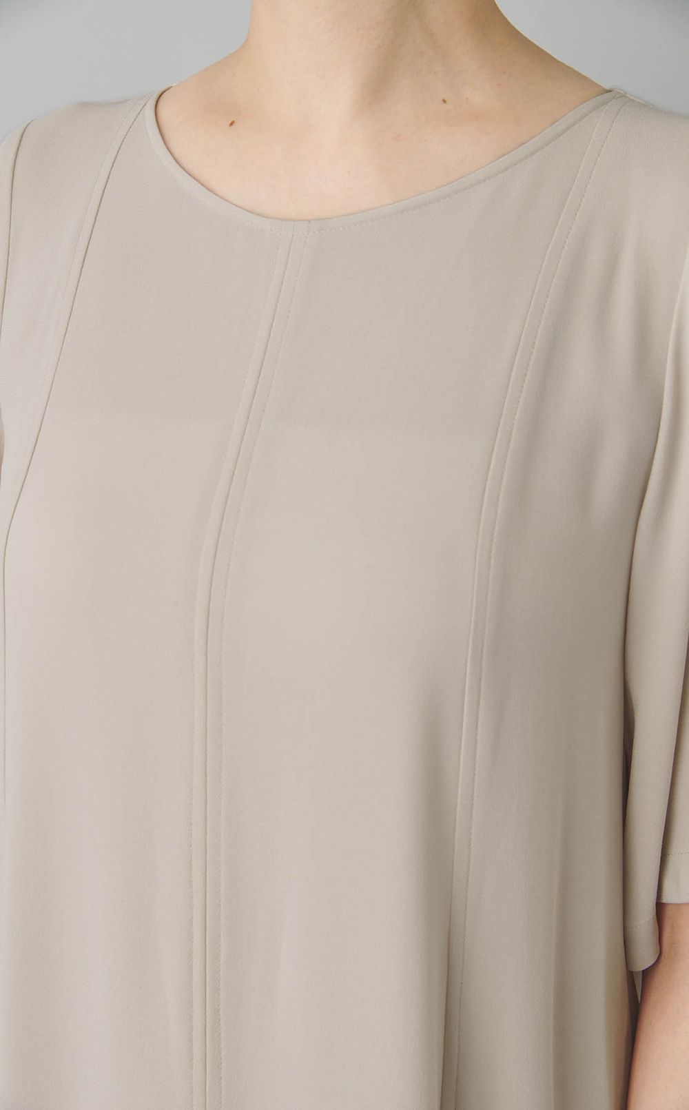 ボートネックフレアワンピース