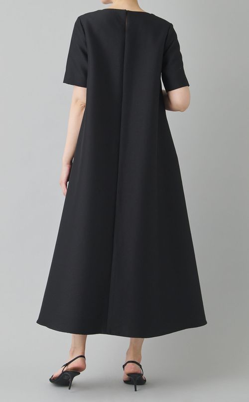 ボートネックテントラインワンピース