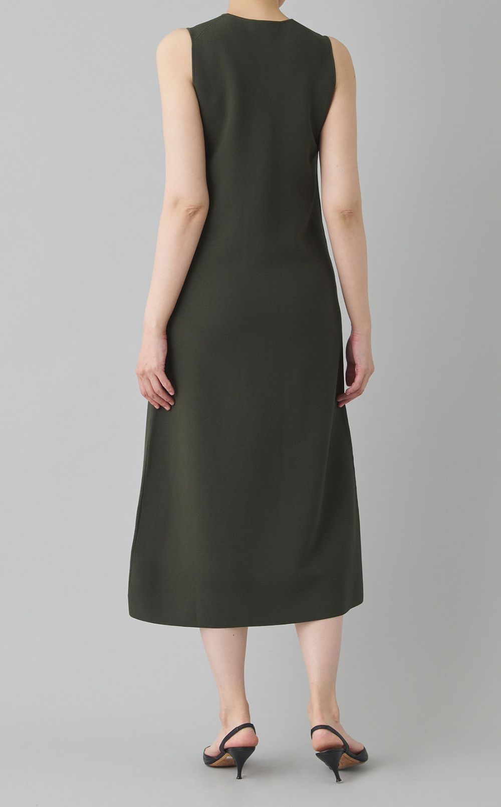 クレープニットノースリーブワンピース