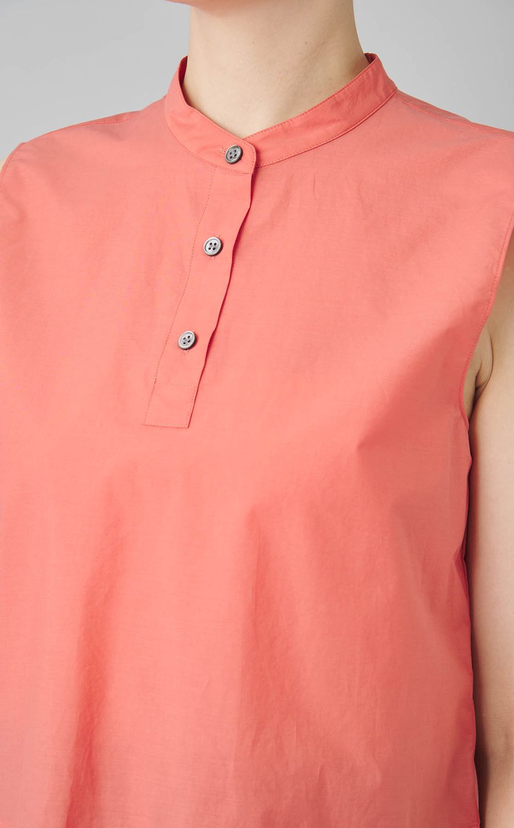 ソフトローンノースリーブトップス