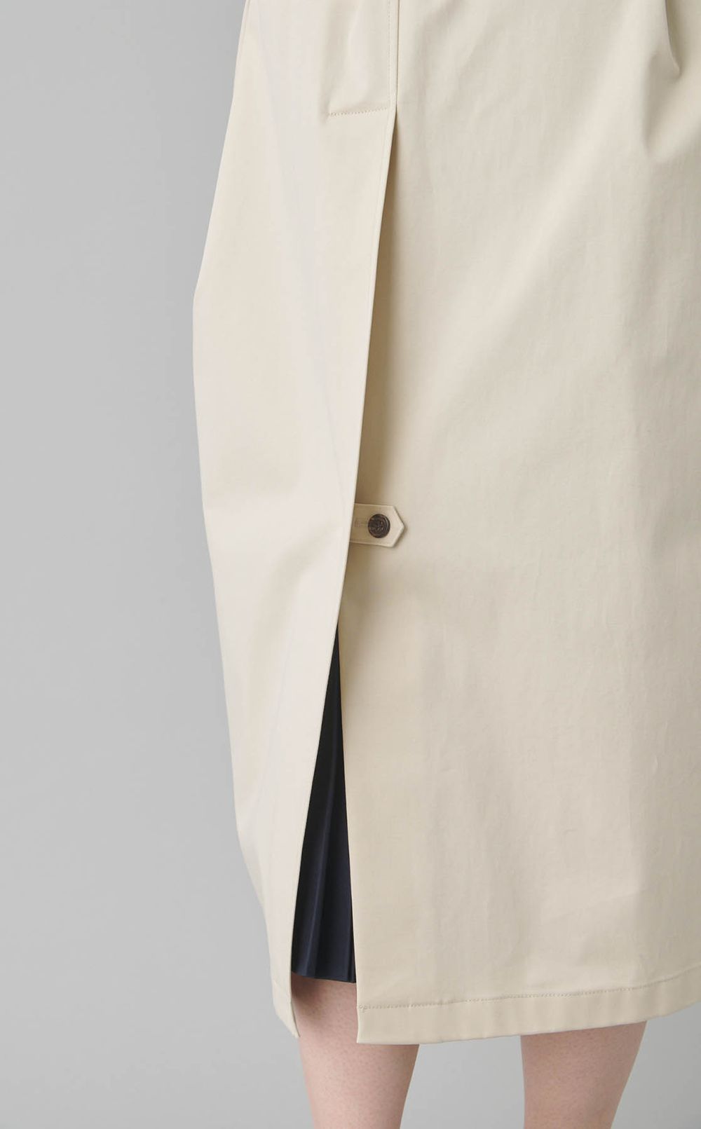 ラップトレンチコート