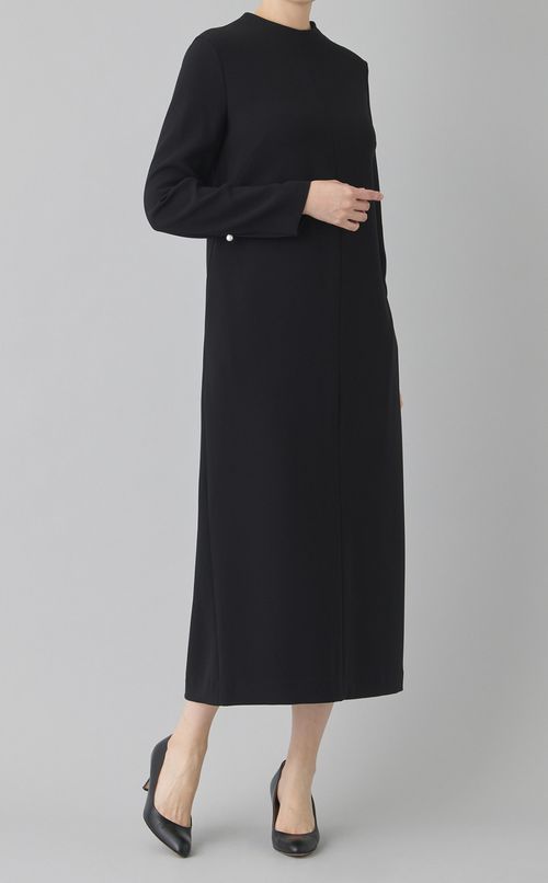 ハイネックIラインドレス