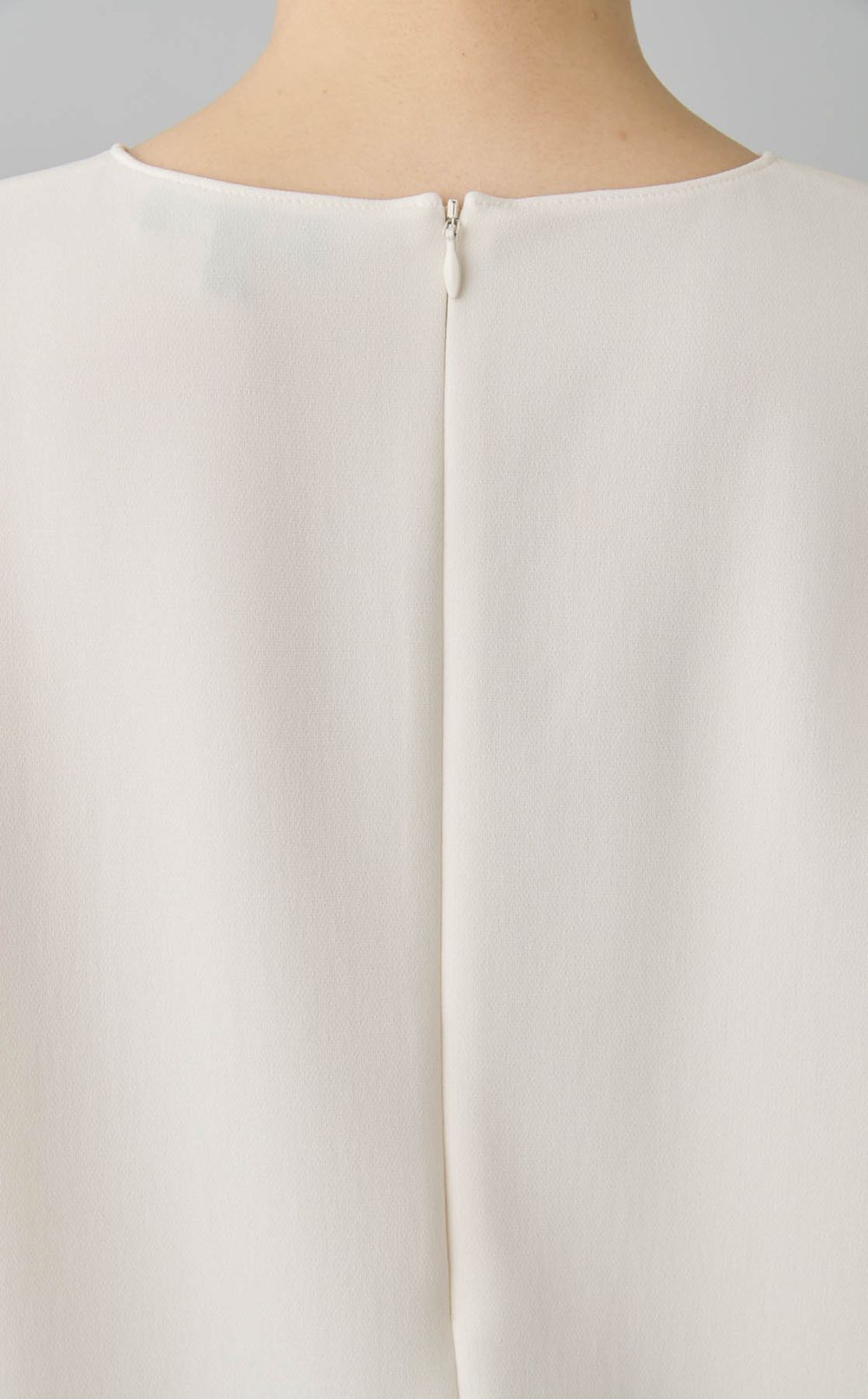 アドミラルクレープVネックトップス