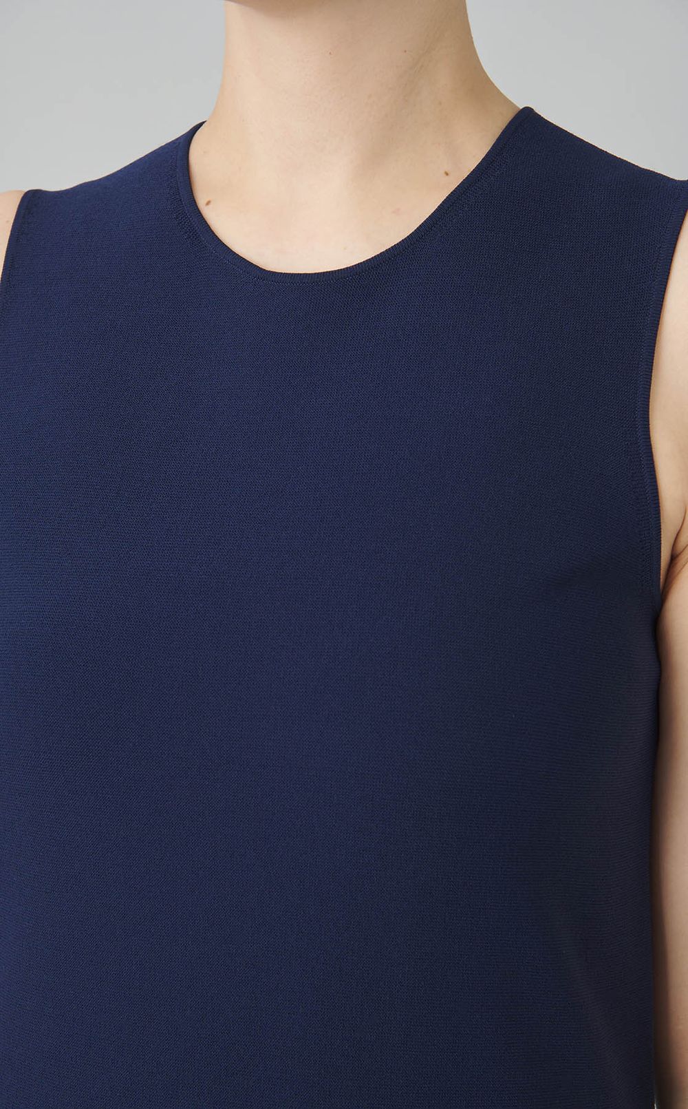 クレープニットノースリーブワンピース