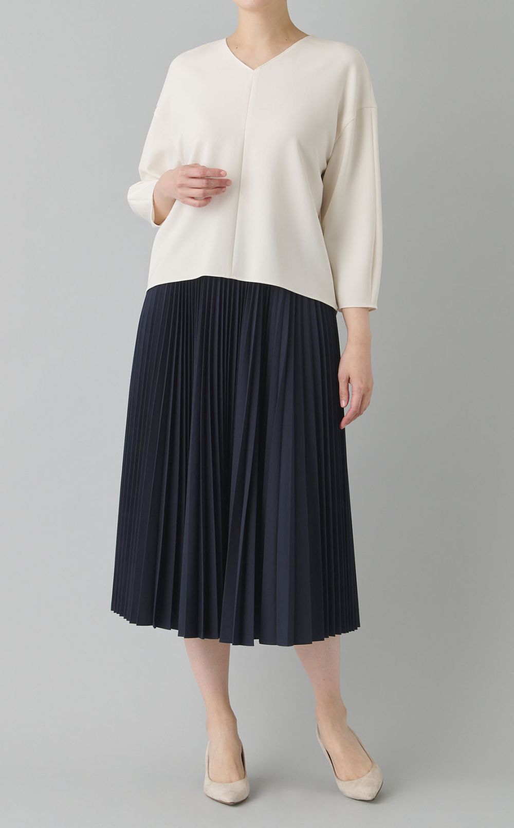 アドミラルクレープVネックトップス