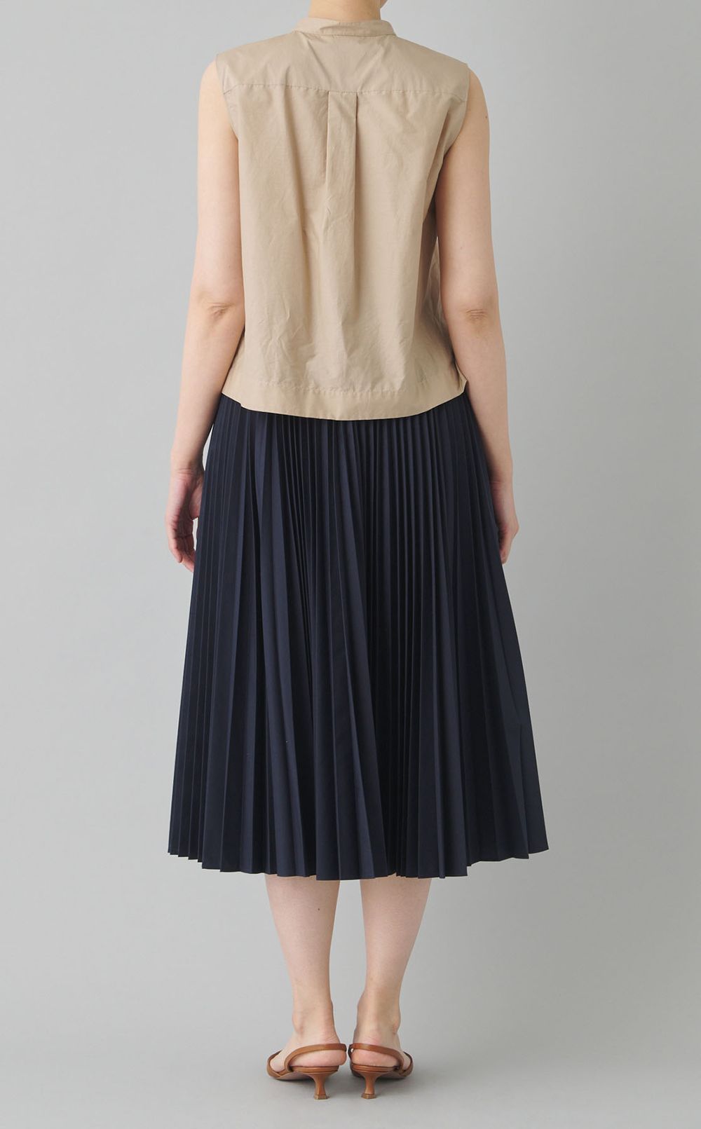 ソフトローンノースリーブブラウス