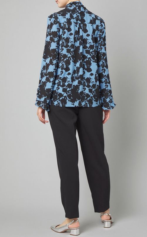ブルーフラワープリントボウタイブラウス